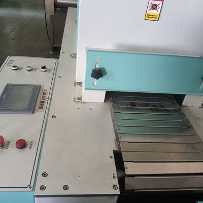 ইন্ডাস্ট্রিয়াল গ্রেডের এলইডি ইউভি কুরিং মেশিন। দ্রাবক ভিত্তিক লেপ, কালি এবং আঠালো দ্রুত শুকানোর জন্য।