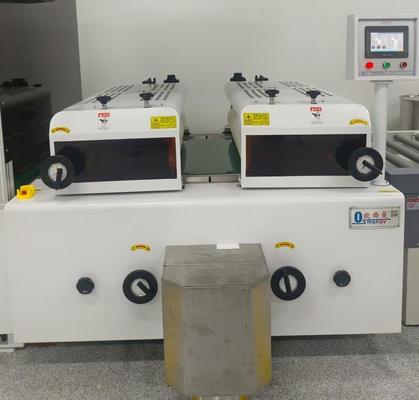 বৃহৎ প্যানেল, ধাতব পাত এবং কাঁচের উপর অভিন্ন লেপনের জন্য উচ্চ-গতির নির্ভুলতা সম্পন্ন দুটি-রোল কোটার