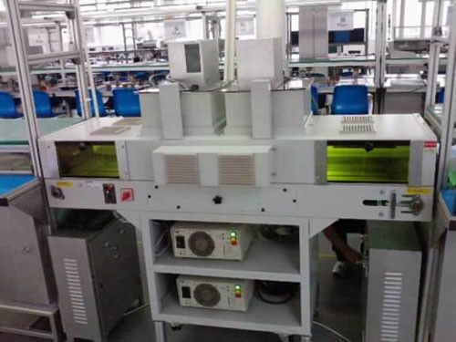 300mm*300mm*400mm ইউভি এলইডি কুরিং মেশিন 200mm*200mm কুরিং এরিয়া এবং সুনির্দিষ্ট কুরিং জন্য