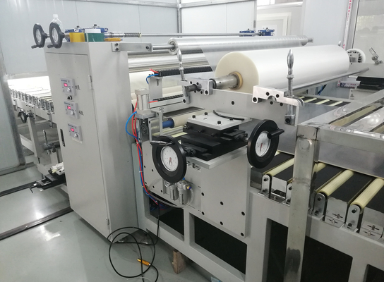 380V/50HZ ভোল্টেজ ক্যাপাসিটি এবং বড় রিওয়াইন্ডিং ব্যাসার্ধ সহ ফিল্ম ল্যামিনেটিং মেশিন