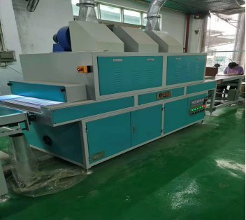 300mm*300mm*400mm ইউভি এলইডি কুরিং মেশিন 200mm*200mm কুরিং এরিয়া এবং সুনির্দিষ্ট কুরিং জন্য