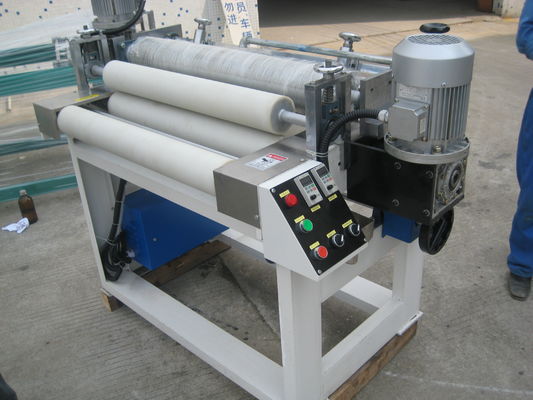 PVC প্যানেল ফ্ল্যাট কাঠ 620Mm KHV বিয়ারিংয়ের জন্য UV রোলার স্প্রে লেপ মেশিন